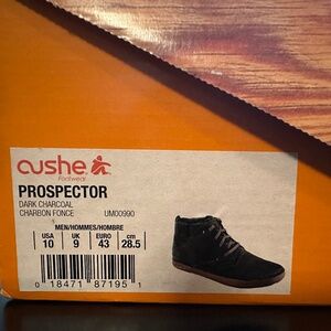 Men's Size 10 Cushe Prospector Chukka Boots - Unused in original box
